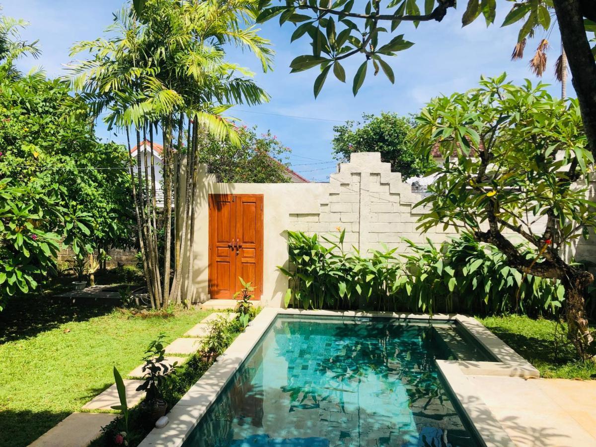 Villa Abhista Seminyak Exterior photo