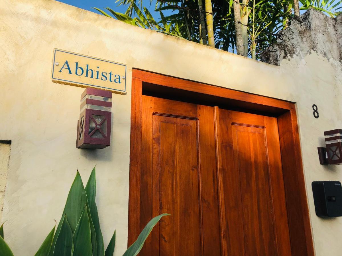 Villa Abhista Seminyak Exterior photo