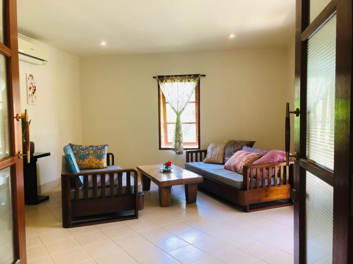 Villa Abhista Seminyak Exterior photo
