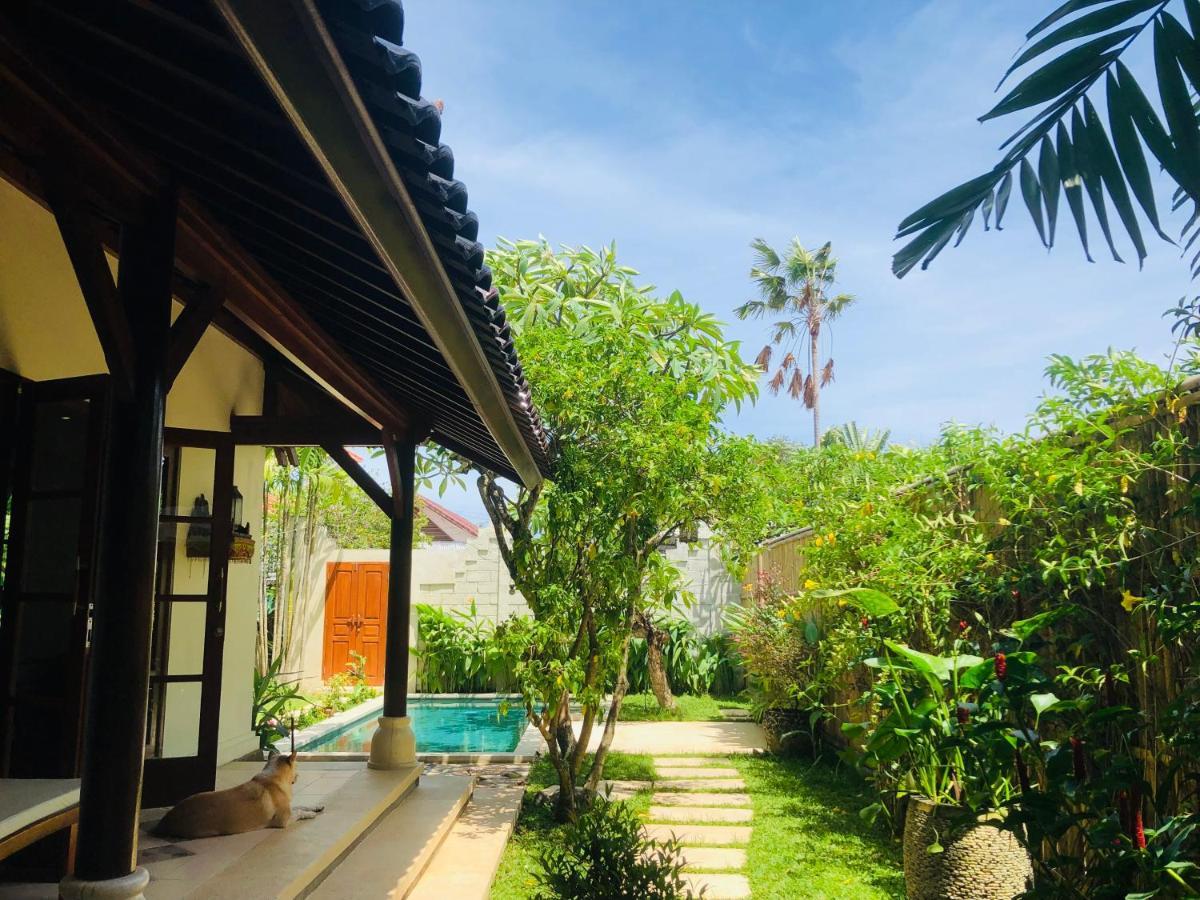 Villa Abhista Seminyak Exterior photo