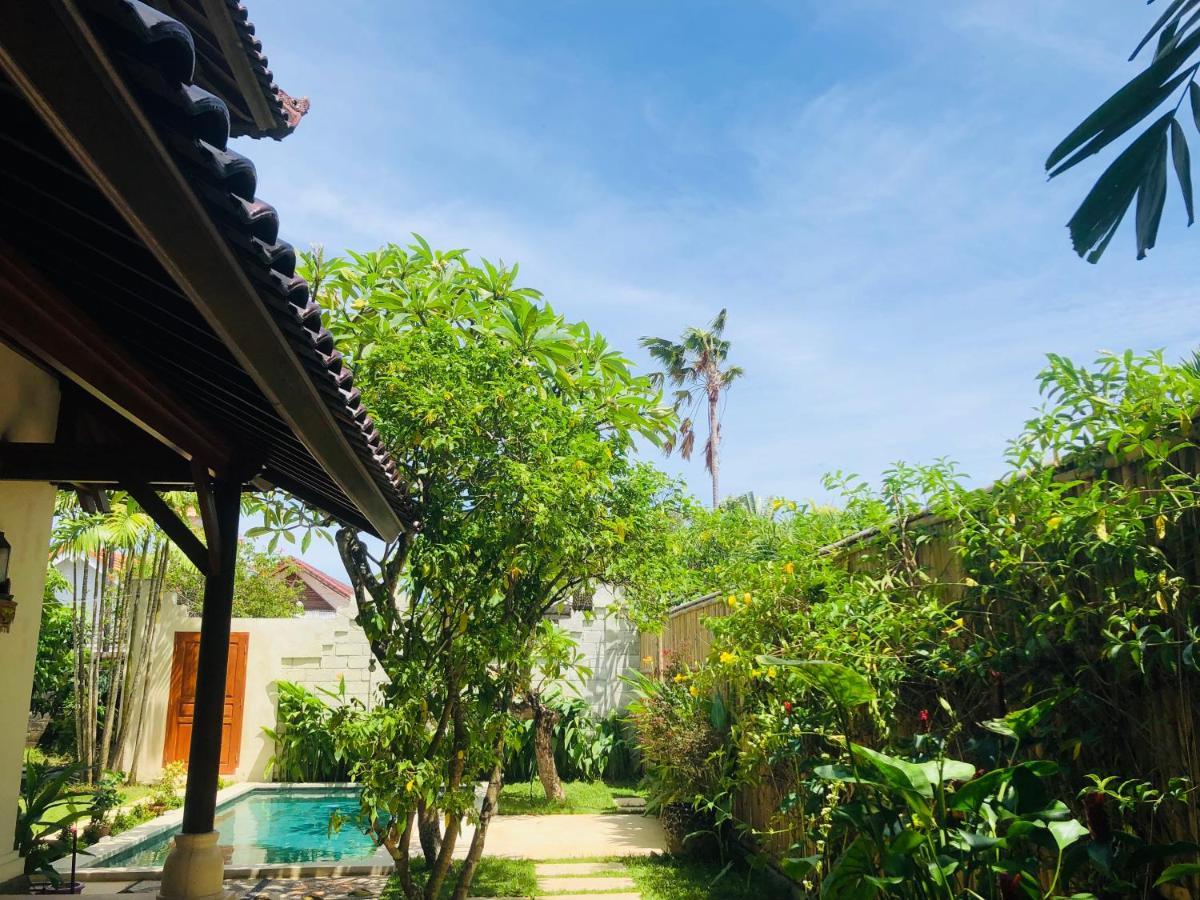 Villa Abhista Seminyak Exterior photo