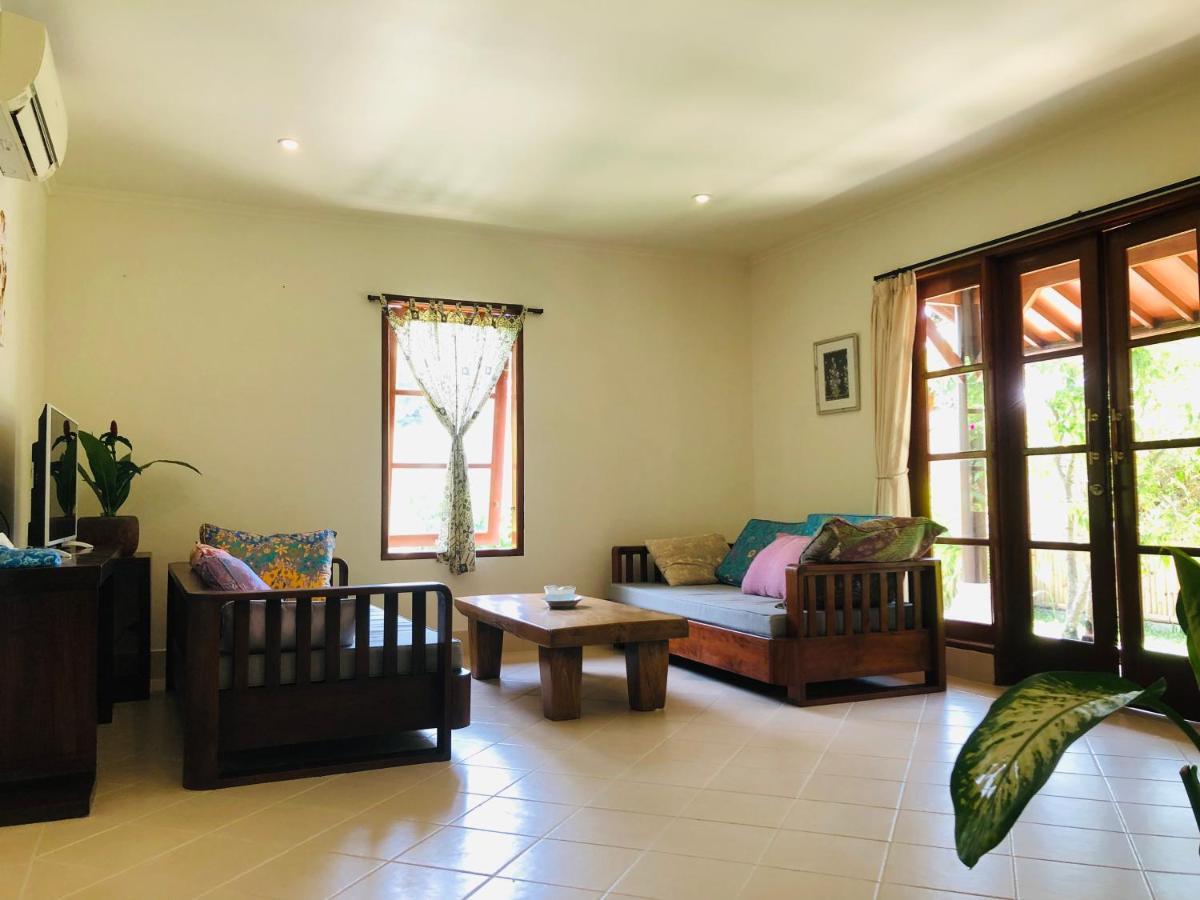 Villa Abhista Seminyak Exterior photo